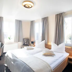 Hotel & Gutsgasthaus Koeberle, Lindau (Bodensee)